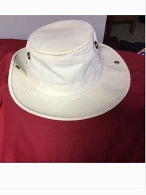 Tilley hat